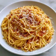 15 Minute Garlic Pasta with Parmesan: Silky and Savory