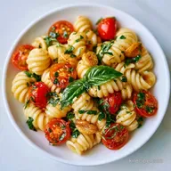 Fresh Tomato Basil Pasta in 25 Minutes
