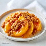 Oatmeal Healthy Peach Crisp: Golden