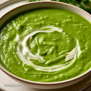 Creamy Pea Soup with Frozen Peas
